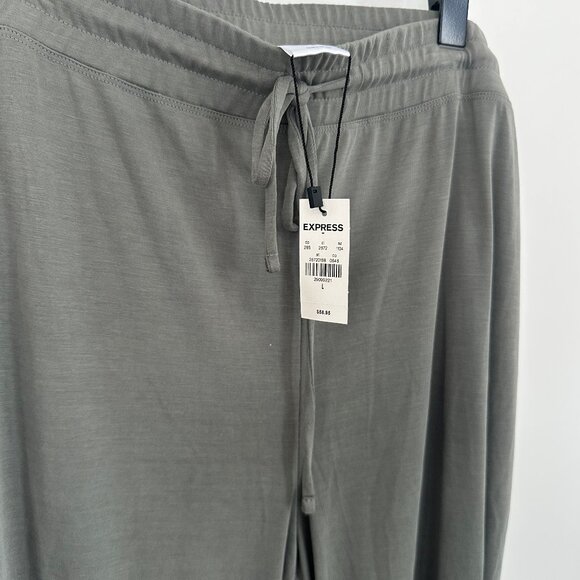 Express Two-Piece Lounge Set | Front Cardigan Jacket (XL) & Drawstring Pants (L) - Picture 11 of 11